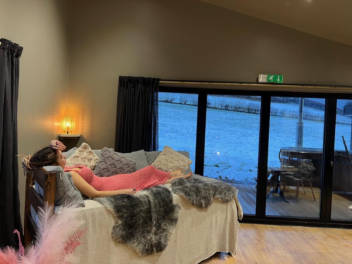 Llanbrynmair Quirky, Luxury Hideaway 빌라 외부 사진